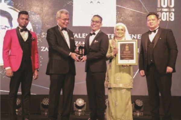 THE BEST IN INTEGRATED ADVERTISING AWARD THE BEST IN INTEGRATED ADVERTISING AWARD